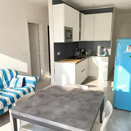 2 Parcheggi Riservati, Giardino Tranquillo E Terrazzo Lejlighed