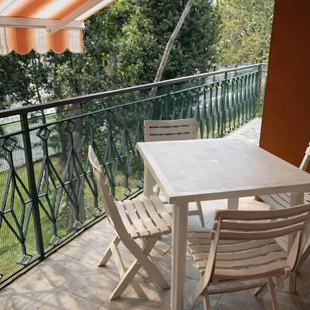 2 Parcheggi Riservati, Giardino Tranquillo E Terrazzo