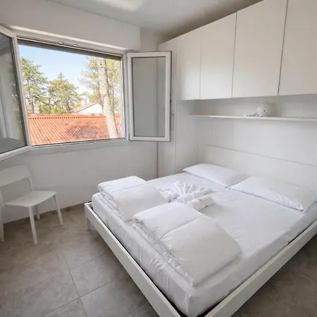 Lejlighed 2 Parcheggi Riservati, Giardino Tranquillo E Terrazzo Lignano Sabbiadoro